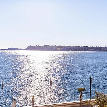 Casa Riva Διαμέρισμα Gardone Riviera